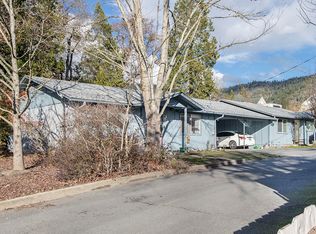 1315 NE 9th St, Grants Pass, OR 97526