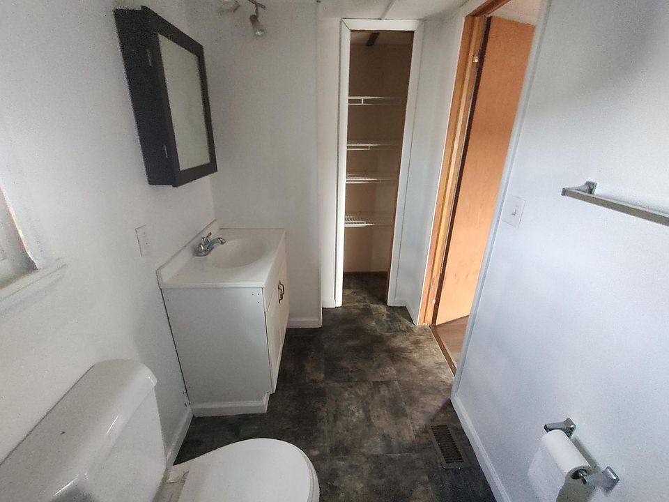 1st image of 332 Country Creek Dr #332