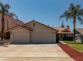 29101 Vacation Dr, Canyon Lake, CA 92587