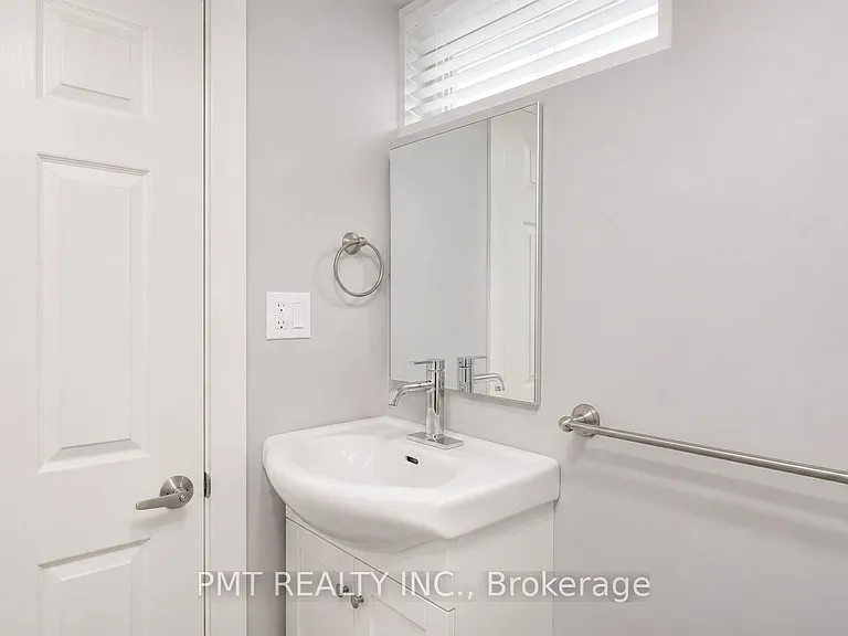 109 Nassau St — Photo 13