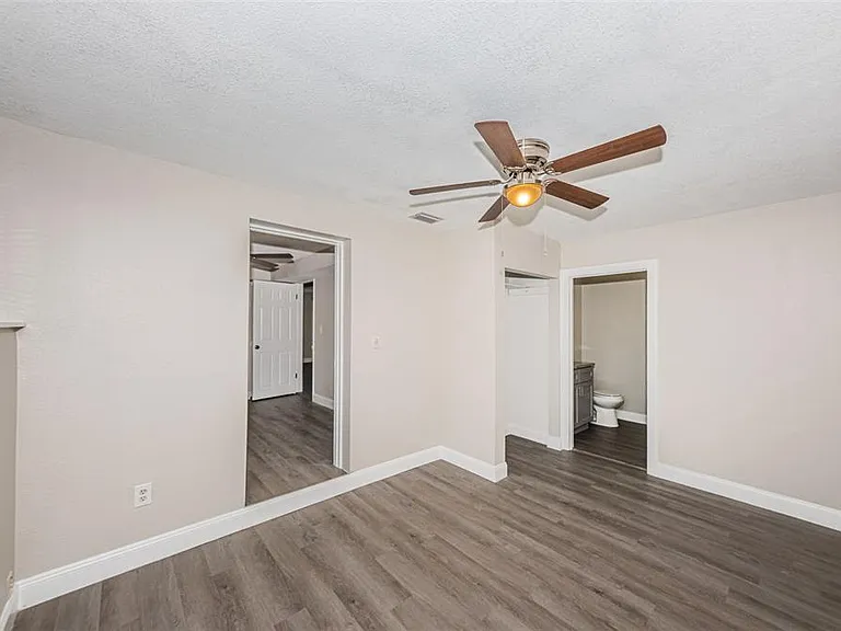 705 3rd Ave NE #C — Photo 20