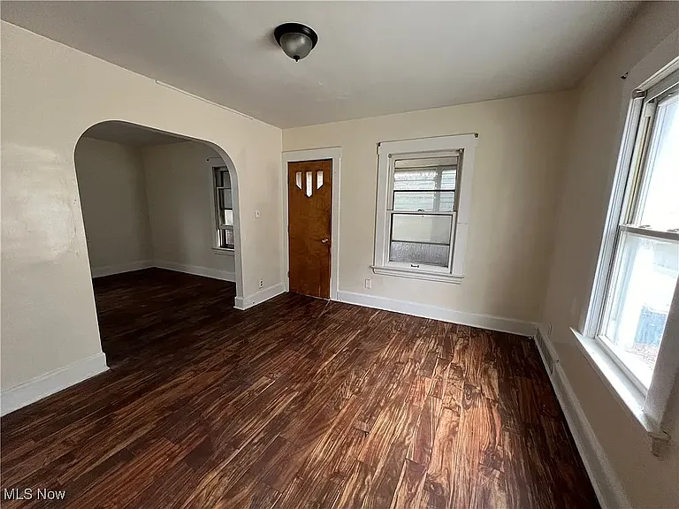 810 Wayside Rd #UP — Photo 2