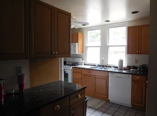 605 S Elm St, Champaign, IL 61820