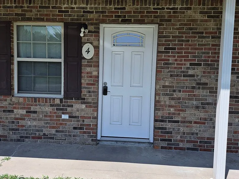 39949 W Dorothy Dr — Photo 1