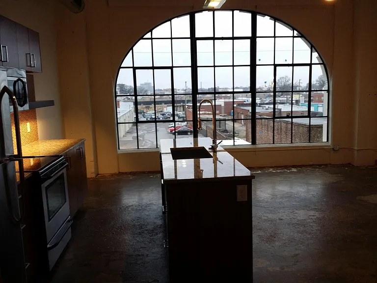 900 Terminal Pl — Photo 6