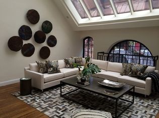 8 Sniffen Ct, New York, NY 10016