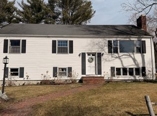 20 Olde Colony Ln, Cape Elizabeth, ME 04107
