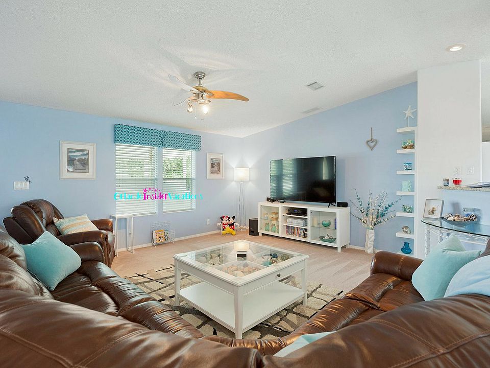 Living area with 65 inch HDTV, full HD Cable Package and Net