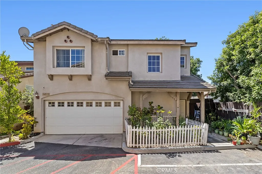 4 bed, 2.5 bath, 1793 sqft, $3,500 — Photo 1