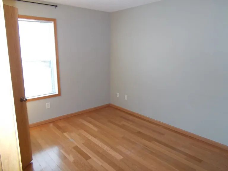 1022 Stinson St — Photo 10