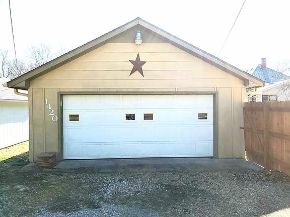 3rd image of 1420 Lynn Ave