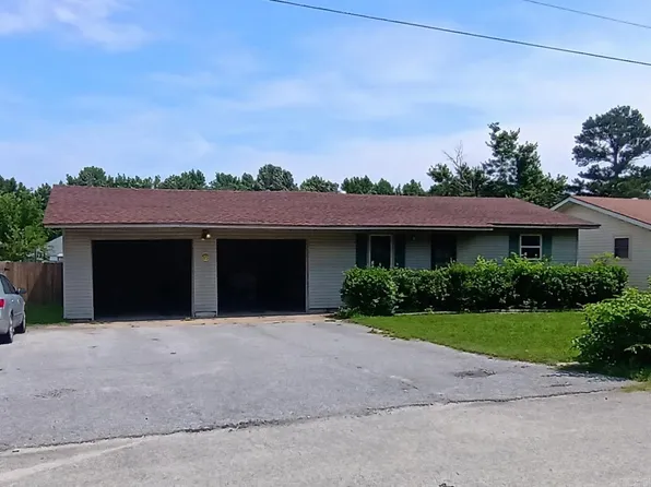 1301 Roberts Dr, Paragould, AR 72450