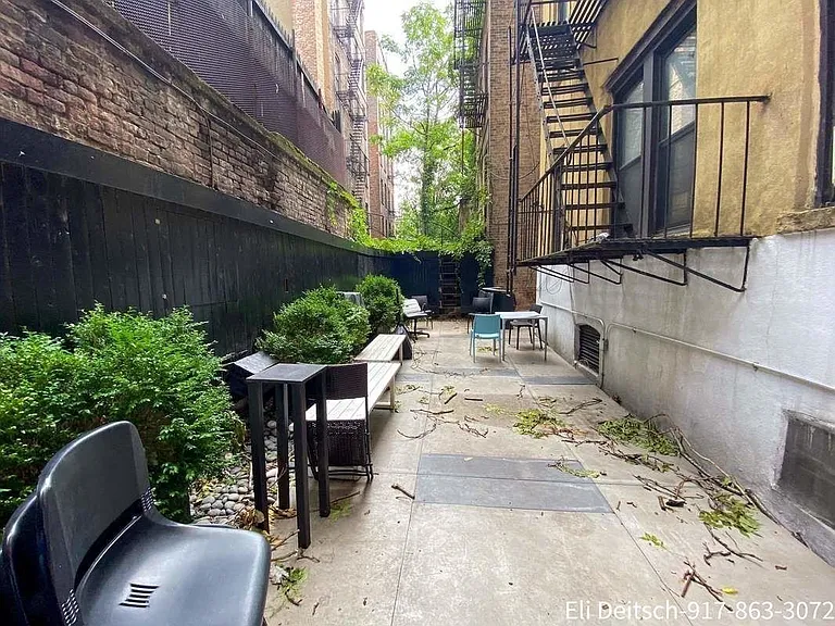 117 E 7th St #2C — Photo 10