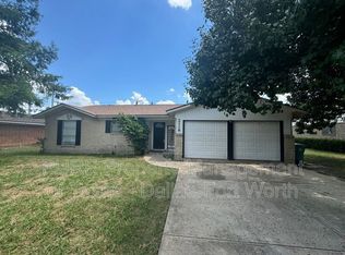 2118 Kent Dr, Arlington, TX 76010