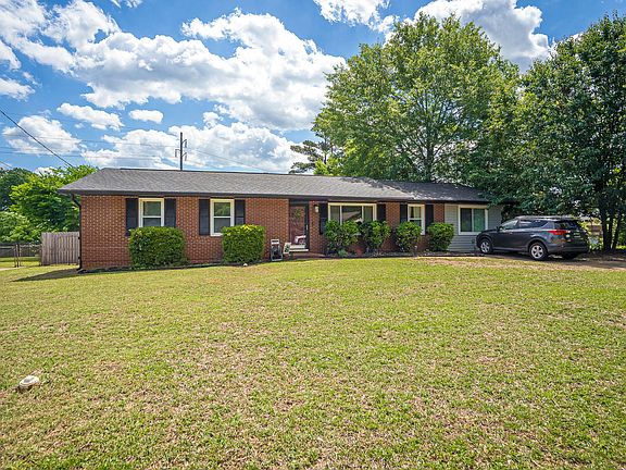 2nd image of 2403 Ponderosa Drive