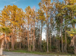 260 Harbor Pointe Dr, Brunswick, GA 31523