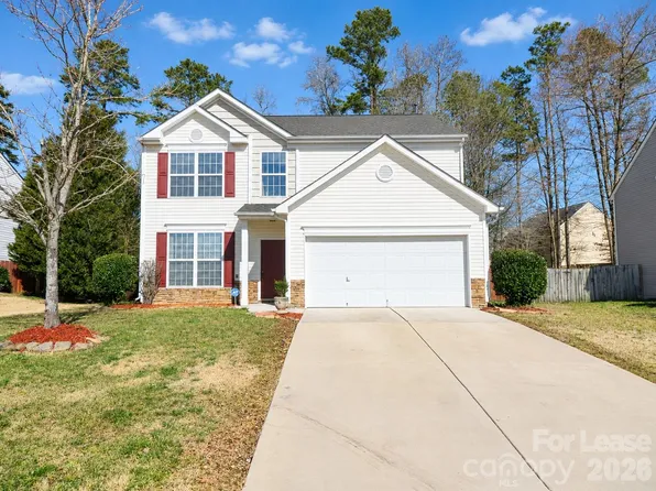 2220 Waters Trail Dr, Charlotte, NC 28216