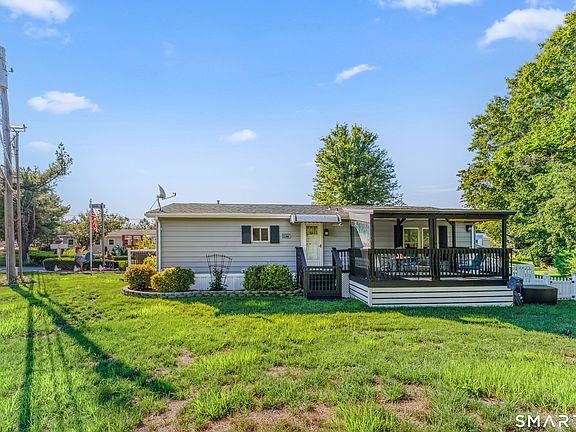 4th image of 19 Laurel View