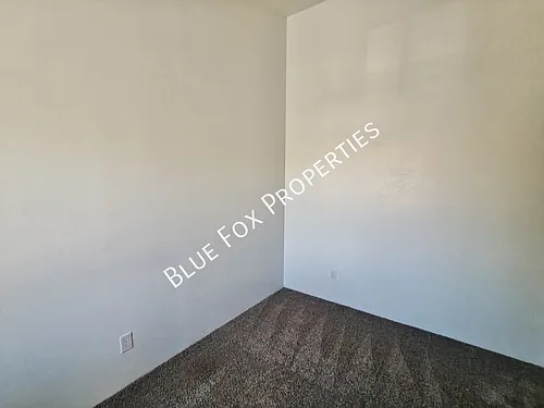 880 E Peppergrass Ln Photo 1