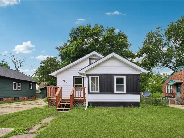 3216 SW 13th St, Des Moines, IA 50315