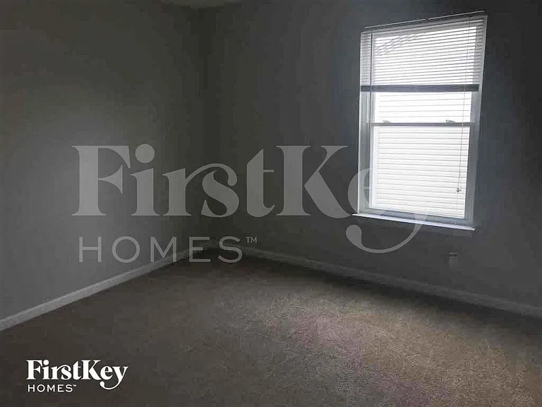 5702 N Jefferson Dr — Photo 10