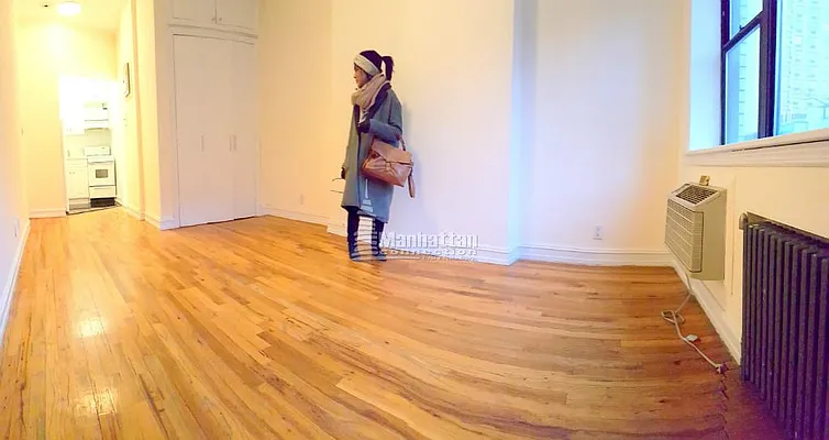 Rented by Manhattan Connection | media 25
