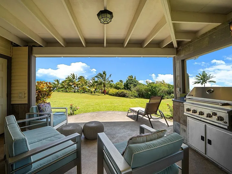 51 W Waipio Rd — Photo 36