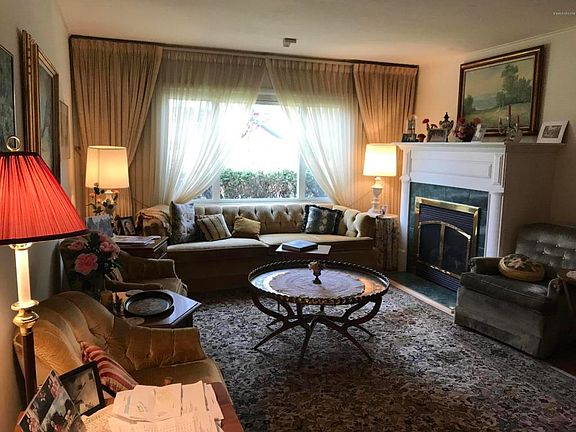 3rd image of 36 Cunningham Ave