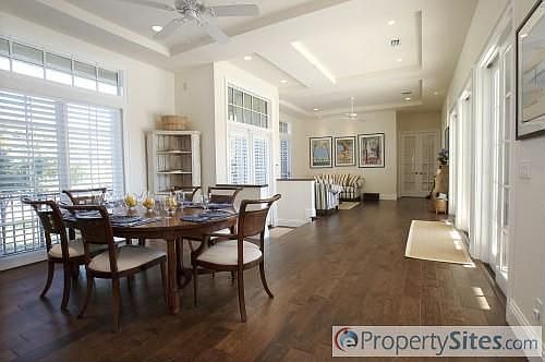 5th image of 829 Tulip Ln