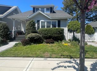 51 Ormond St, Rockville Centre, NY 11570