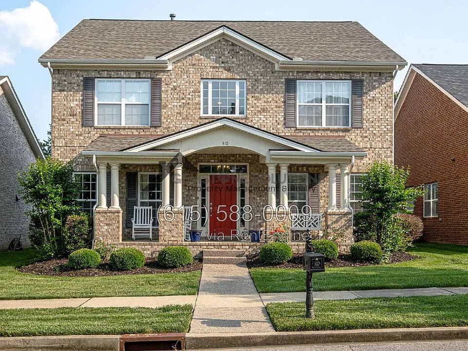 310 Wandering Cir