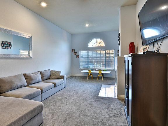 3rd image of 3180 White Ct