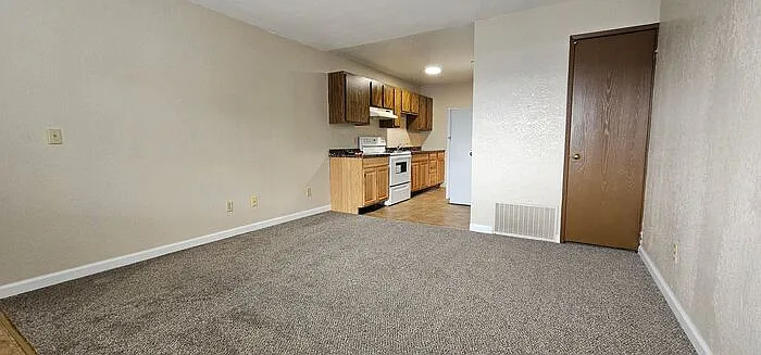 Building Photo - 260 Linden St #9