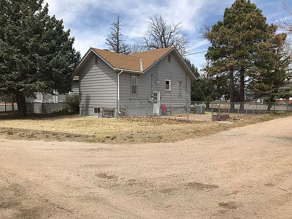 3rd image of 903 Maine St
