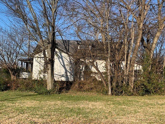 2nd image of 1326 S Campbell St