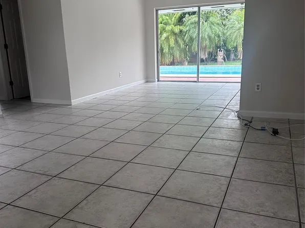 13920 Lake Success Place, Miami Lakes, FL 33014