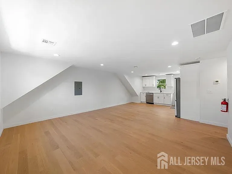 3 Meadow Rd #3 — Photo 7