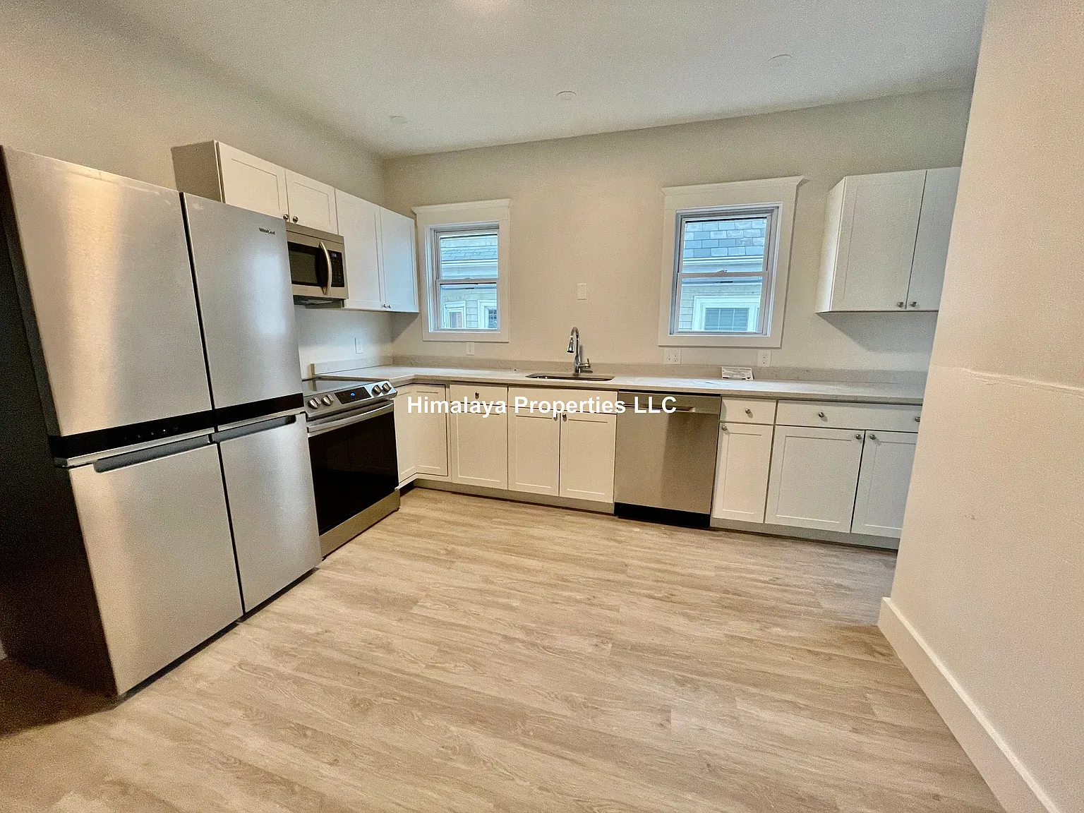 4 bed, $5,600 — Photo 3