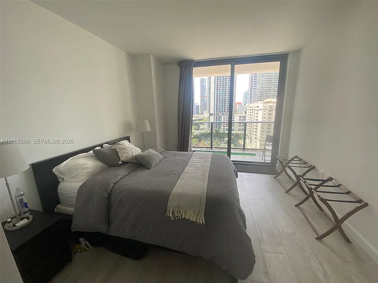 45 SW 9th St #1005 — Photo 6