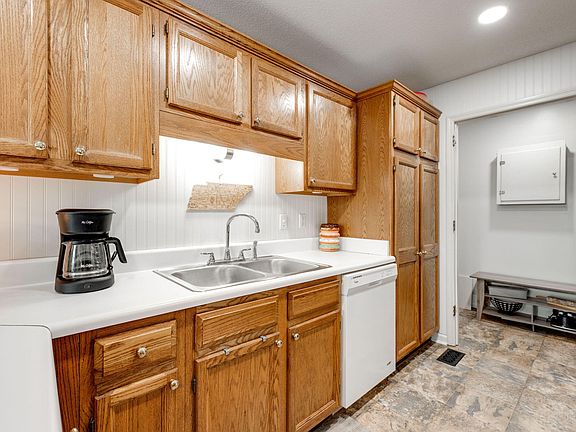 2nd image of 1015 Harvest Knoll Ln