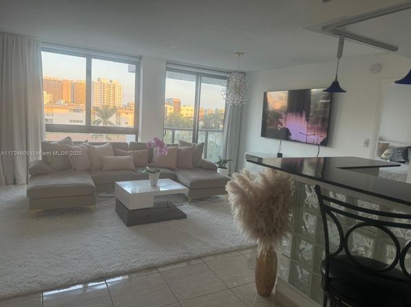 9800 W Bay Harbor Dr APT 605