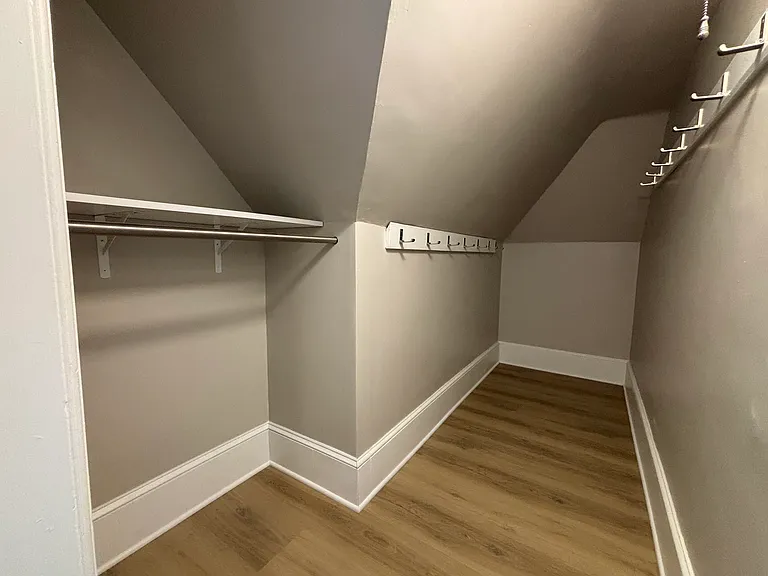 1702 Ferry St — Photo 12