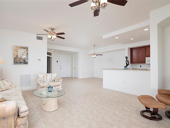 4th image of 24351 Baltic Ave #103