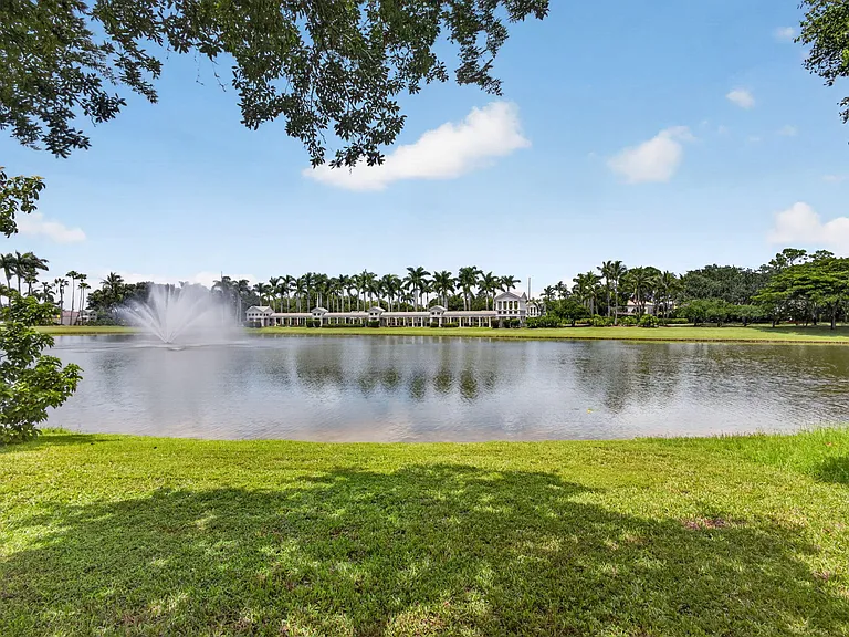1204 Oakwater Dr — Photo 61