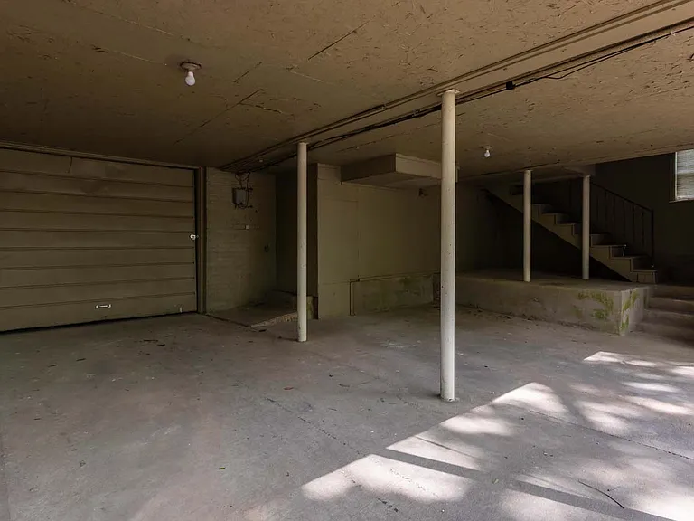 2500 Durwood Rd — Photo 18