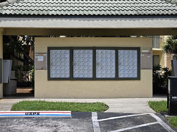 3rd image of 9999 Summerbreeze Dr APT 305