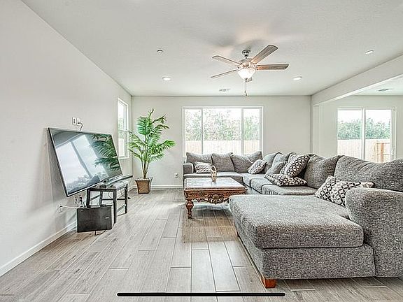 5th image of 2432 N Apricot Ave