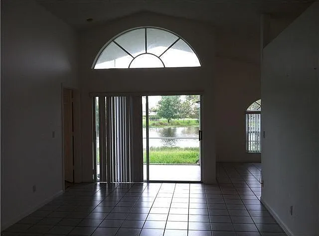 1743 Barnstable Rd — Photo 3