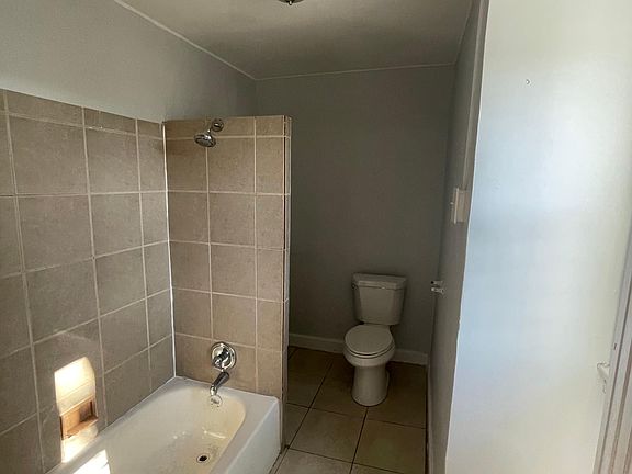 5th image of 118 Mapes Ave Floor 3
