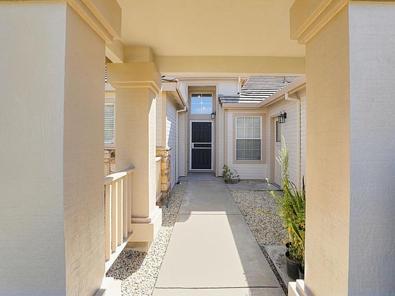 4th image of 5522 Sunfield Way